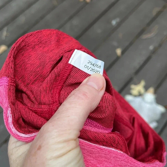 Outdoor voices red and pink leggings size small - Picture 4 of 4